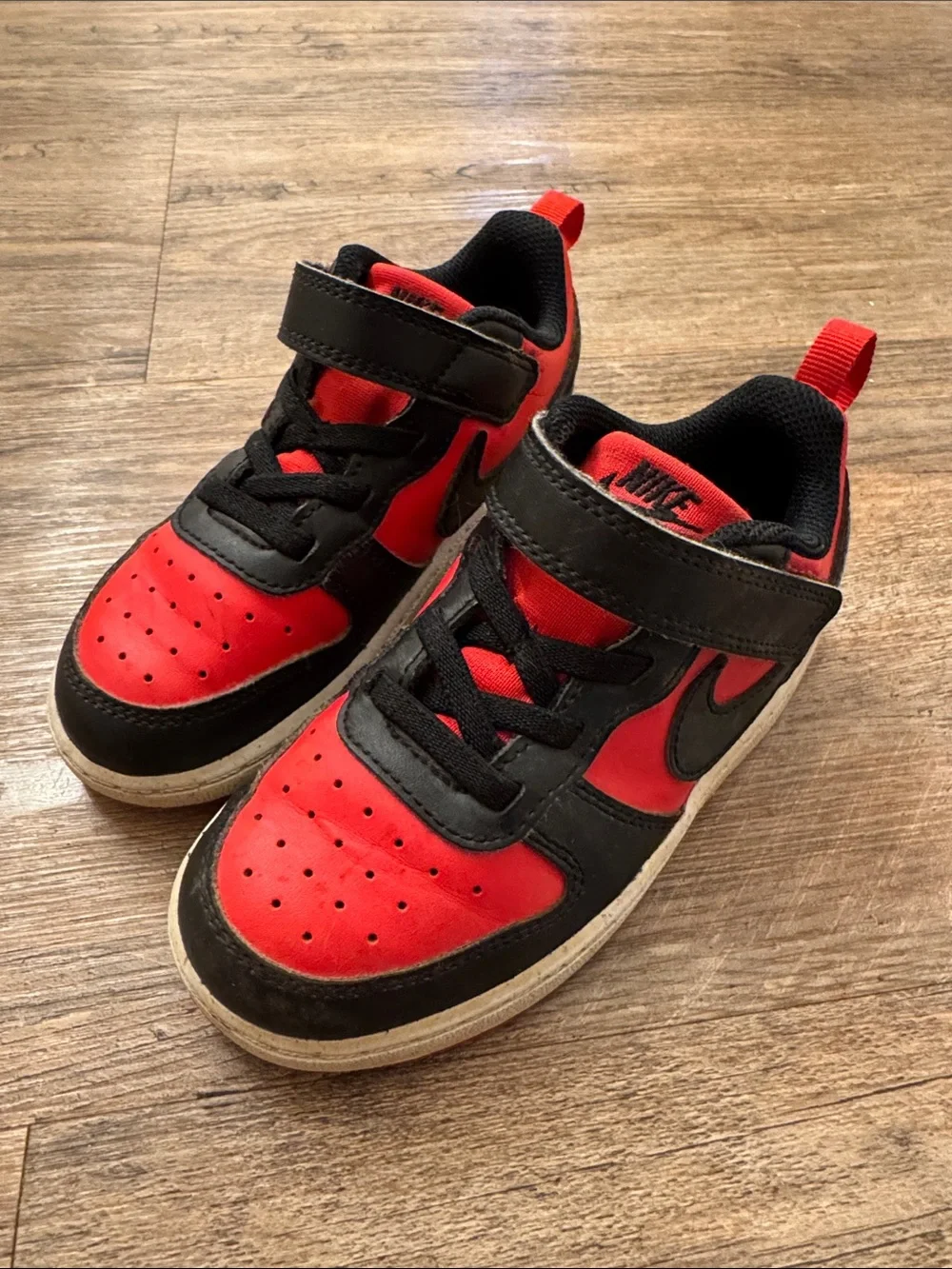 Nike Kids Red and Black Velcro Low-Top Sneakers